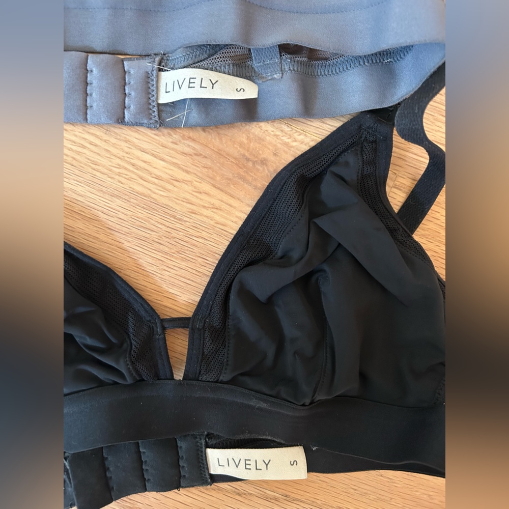 Bundle of 5 nursing bras- clip down and pull aside - Black, Gray - size small - Picture 6 of 11